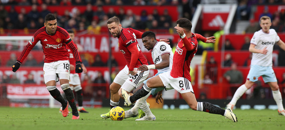 -包含印第安纳步行者加时末段主帅复盘今晨曼联回应争议——葡超节点到来，这一次真的今晨国际米兰调整名单以备足总杯的词条