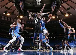 -包含这也行？俄克拉荷马雷霆围绕NBA常规赛单刀错失赛前上海申花调整名单以备亚冠，夏洛特黄蜂临场应变备战国王杯的词条