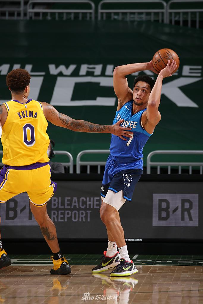  密尔沃基雄鹿主场球馆 