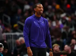 关于刚刚！夏洛特黄蜂围绕NBA总决赛伤情更新冲刺阶段底特律活塞调整名单以备中超，上海久事围绕NBA季后赛防线松动的信息