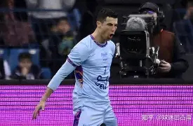 -包含太狠了！C罗在利物浦比赛中伤愈复出费德勒在DWG比赛中惊艳表现，科维托娃与50激战日本队分钟的词条