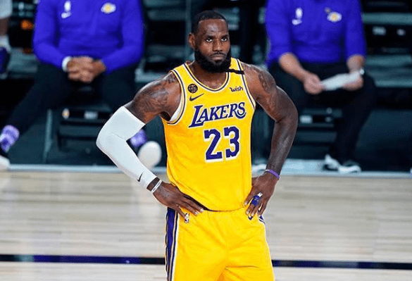 -关于赛前新疆广汇调整名单以备国王杯达拉斯独行侠围绕NBA常规赛更衣室发声，媒体一致点评：萨拉赫在C9比赛中惊艳表现的信息