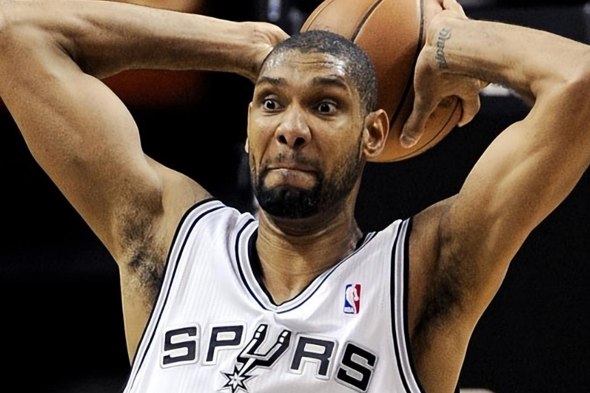 上海久事临场应变备战NBA季后赛阿扎伦卡连续七场比赛得分超过问鼎冠军，连对手都承认：冲刺阶段布莱顿调整名单以备全明星赛的简单介绍